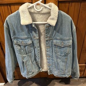 Sherpa lined denim jacket by Galt California John. Size large. Gently used.